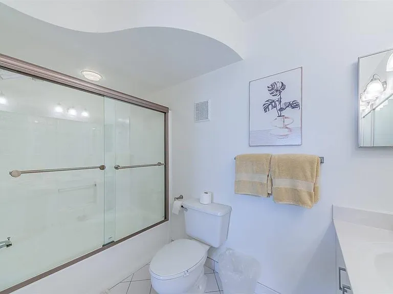 6083 Bahia Del Mar Cir #460 — Photo 14