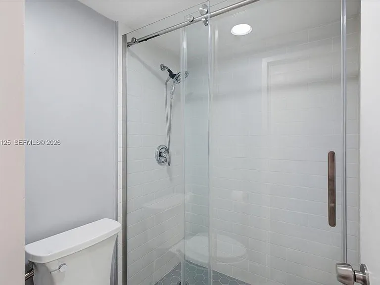2899 Collins Ave #1022 — Photo 19