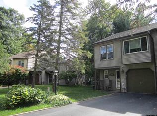 24 Brenden Ct, Clifton Park, NY 12065