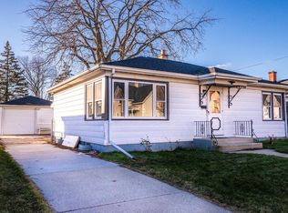 1221 English St, Racine, WI 53402