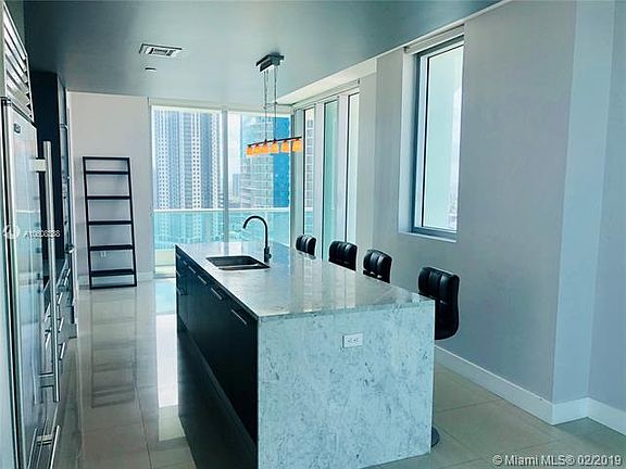 2nd image of 900 Biscayne Blvd APT 2912
