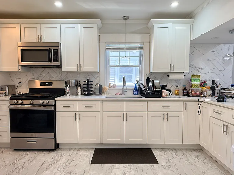 21 Waverly St #1 — Photo 6