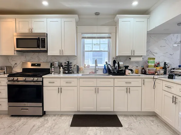 21-23 Waverly St #21, Providence, RI 02909