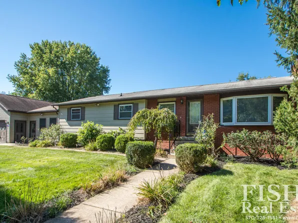 820 E Central Ave, Jersey Shore, PA 17740