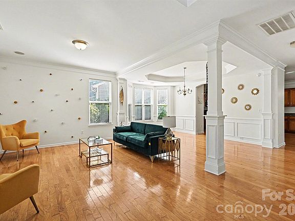 4th image of 12700 Oldehurst Pl