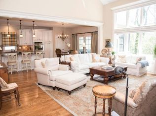 913 Thomas Joseph Ln, Columbus, OH 43235