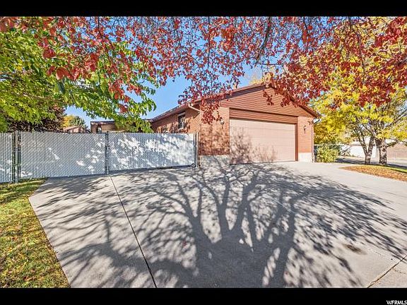 3rd image of 2953 W Carranza Dr