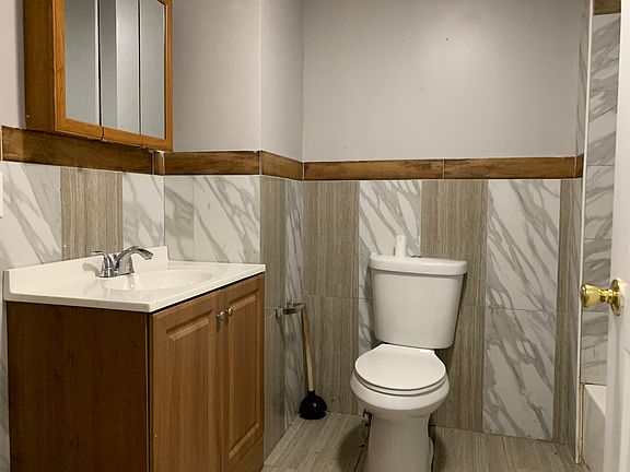 5th image of 82 Jewett Ave #10E