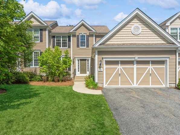 233 Sandtrap Ct #88, Northbridge, MA 01534