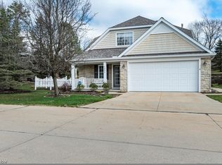 7086 Morning Star Trl, Northfield, OH 44067