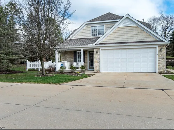 7086 Morning Star Trl, Northfield, OH 44067