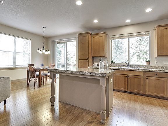 4th image of 2073 NE 49th Way