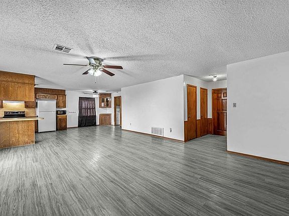 4th image of 4715 SE Kincaid Ave