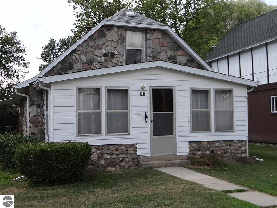 1st image of 257 N Burgess St