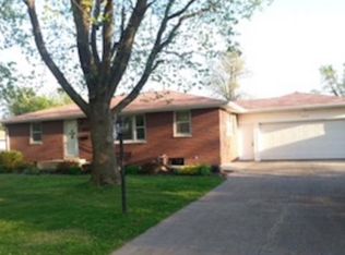 1013 Annis Ave, Mattoon, IL 61938