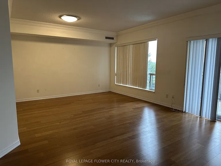 8 Maison Parc Ct #616 — Photo 12