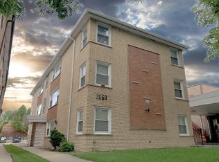2650 W Touhy Ave #1S, Chicago, IL 60645