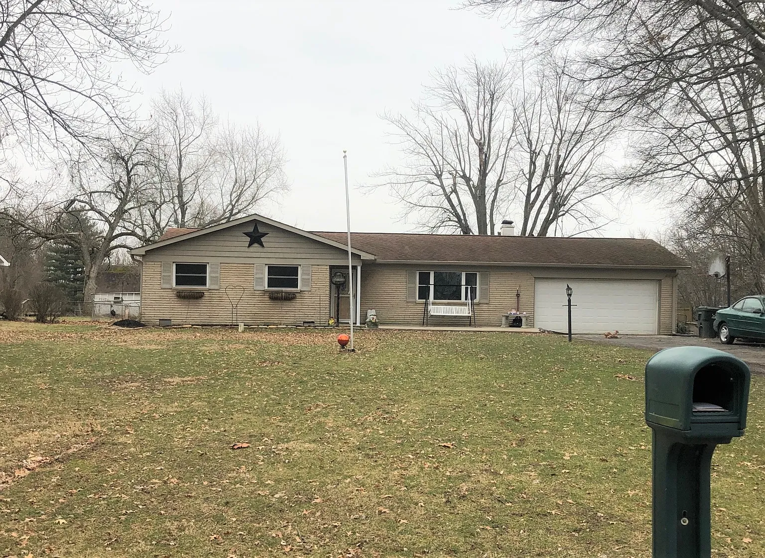 8413 W Sycamore Rd photo 1