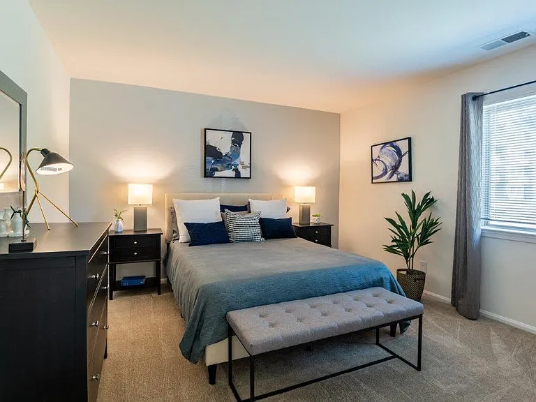 Lighthouse at Twin Lakes Apartment Homes — Photo 8