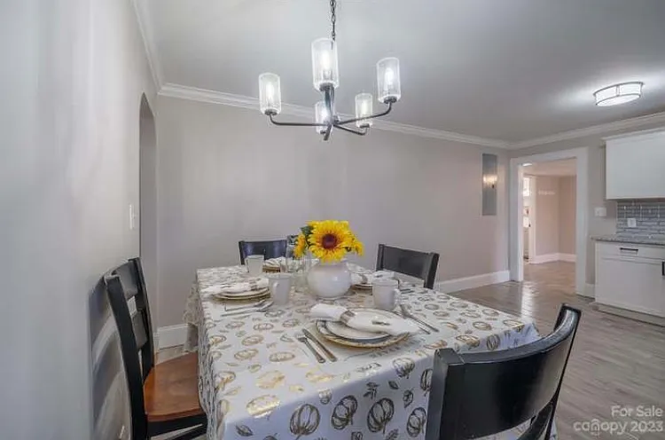 3 bed, 1260 sqft, $2,225 — Photo 3