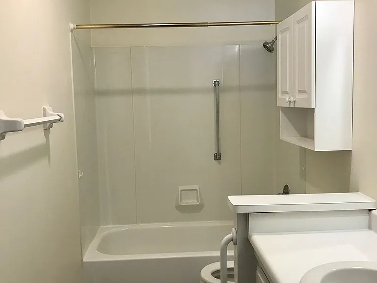 1320-1322 W Meadows Dr — Photo 26