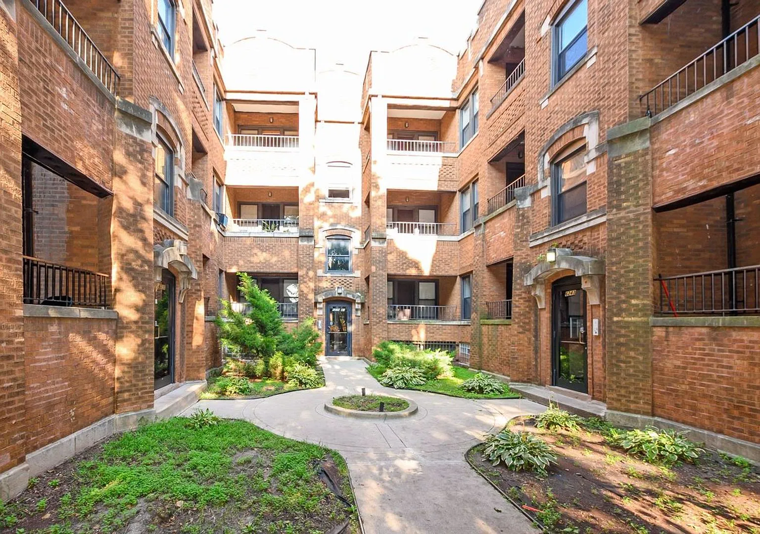 6235-45 S. Martin Luther King Dr. — Photo 1