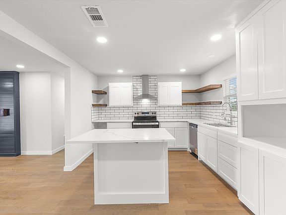 3rd image of 526 Jack Grace Hill Rd