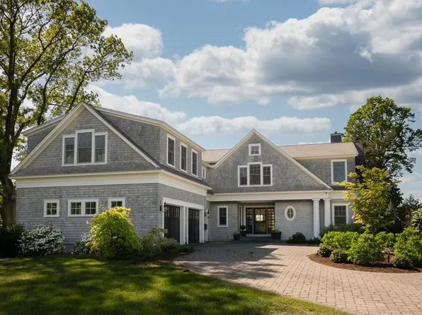 13 Martins Cove Rd, Hingham, MA 02043