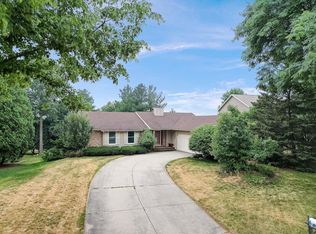 1538 Grosse Point Dr, Middleton, WI 53562