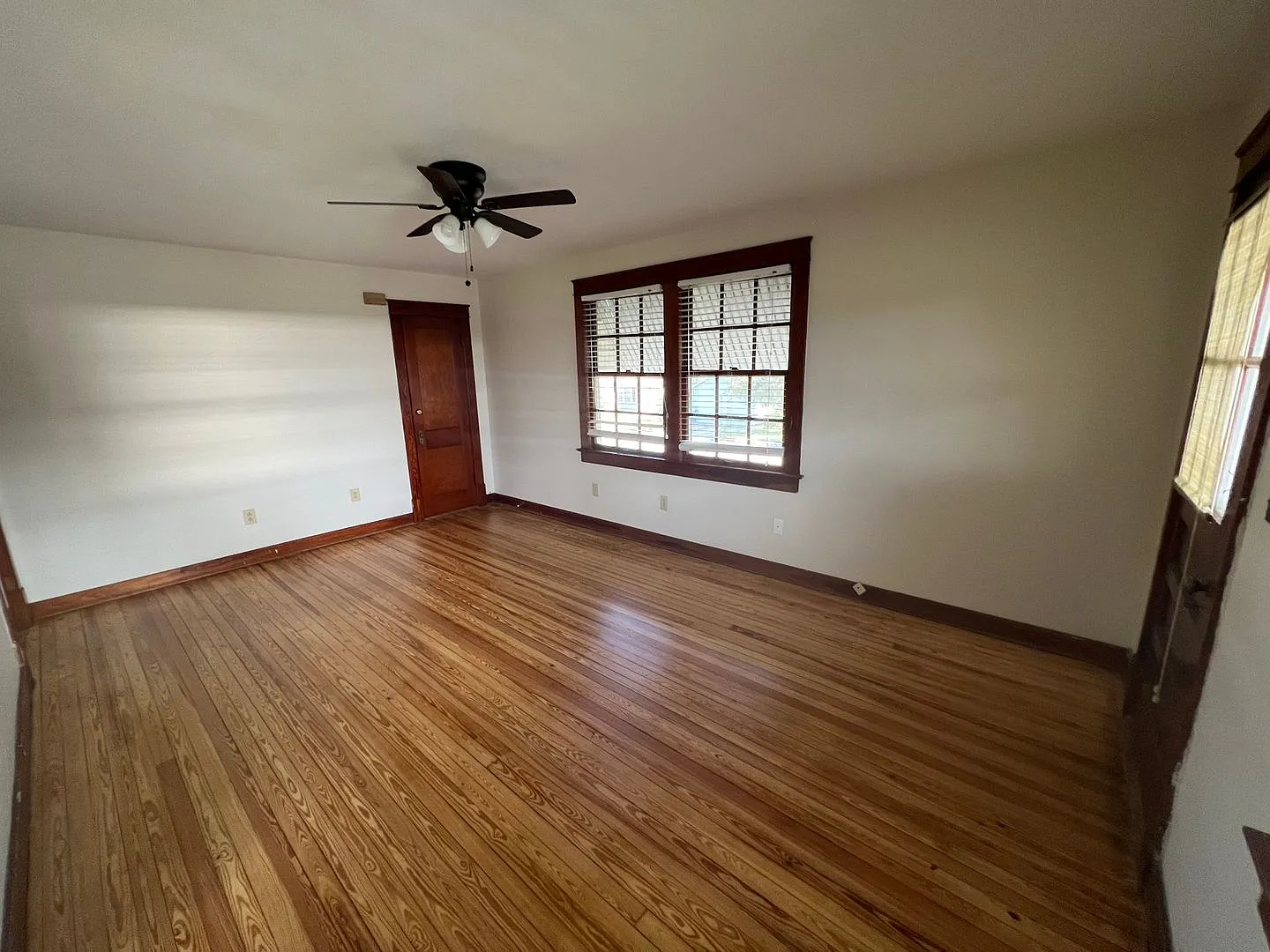 2 bed 1 bath Cove house — Photo 3