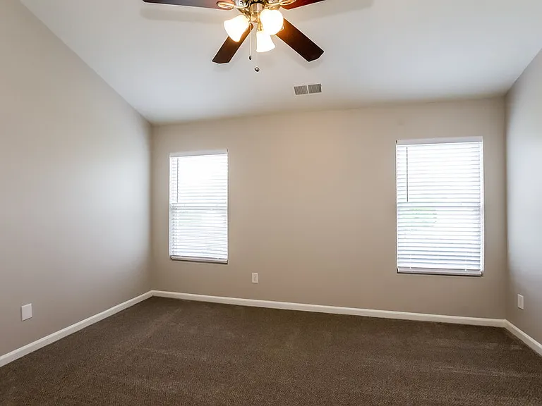717 Aberdeen Glen Pl — Photo 11
