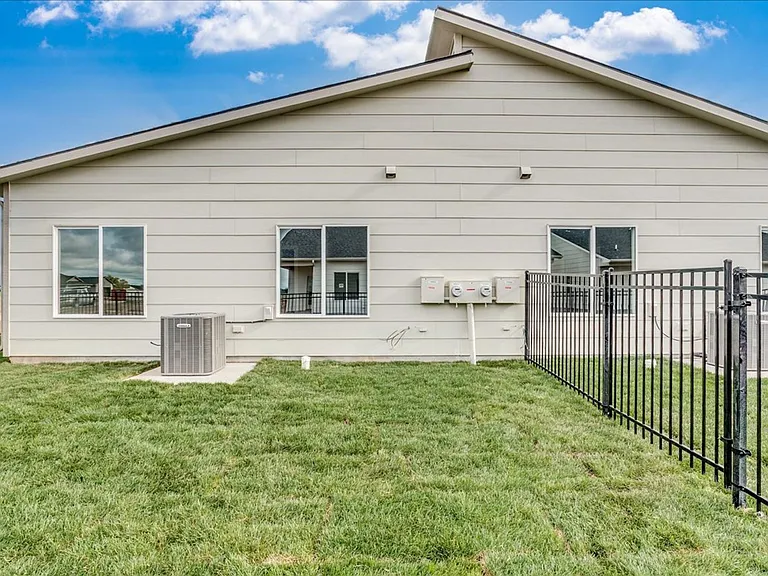 15339 W Kristina St — Photo 12