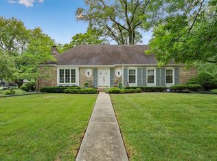 8200 Wenonga Rd, Leawood, KS 66206