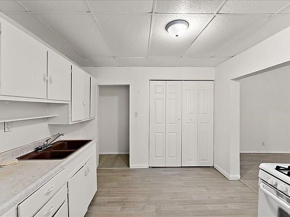 5th image of 1015 W 13th St