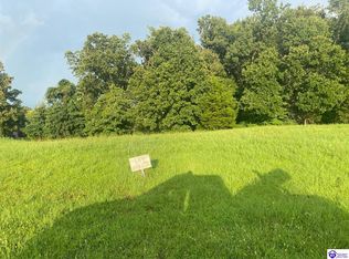 11-2 Chinoe Dr, Radcliff, KY 40160