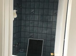 86 Hunter St, Lodi, NJ 07644