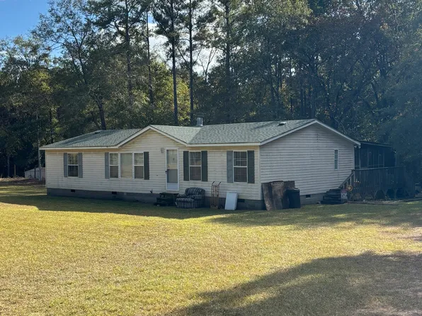 213 Gray Hill School Rd, West Point, GA 31833