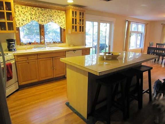 3rd image of 115 Salt Winds Drive
