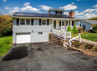 525 Woodhaven Dr, Morgantown, WV 26505
