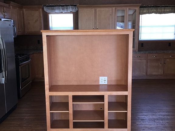 5th image of 608 Colleen Dr