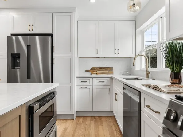 122 Woodruff Ave #122, Medford, MA 02155