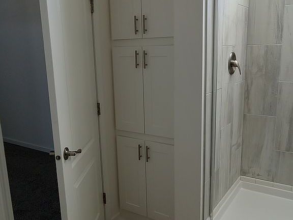 More storage in master bath 