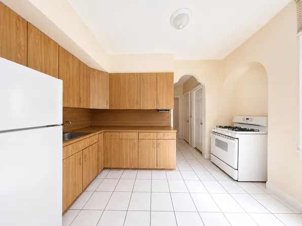 251 Avenue P image 1 of 27