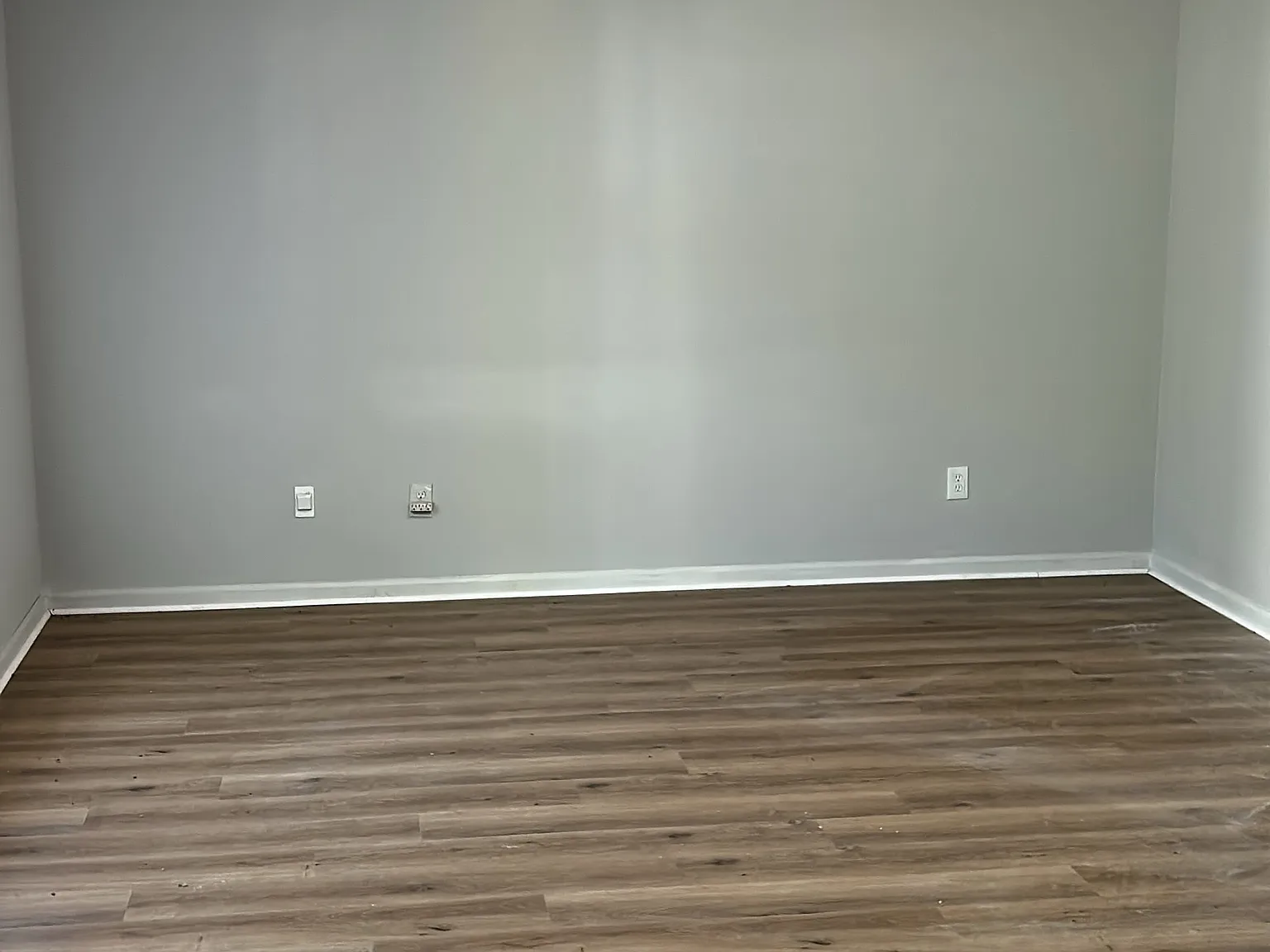 3 bed, 1050 sqft, $1,800 — Photo 3
