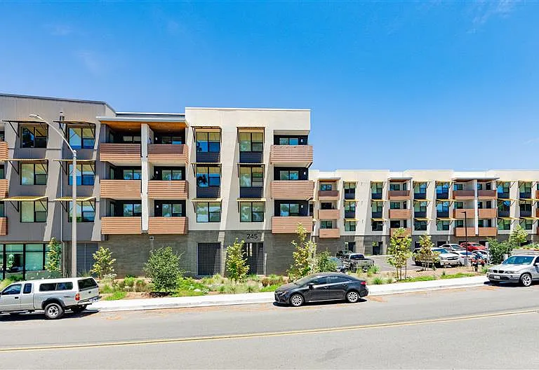 Union Apartments — Photo 20