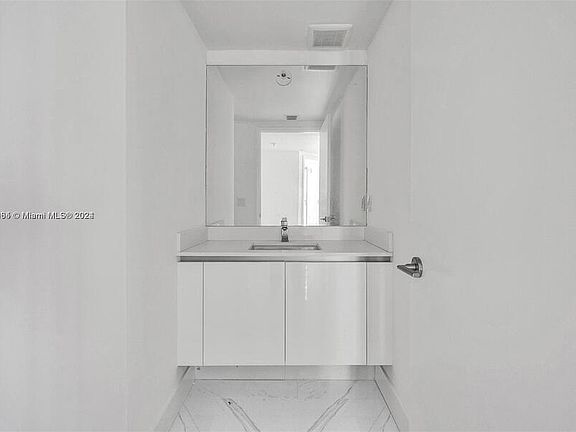 5th image of 330 Sunny Isles Blvd #5-907