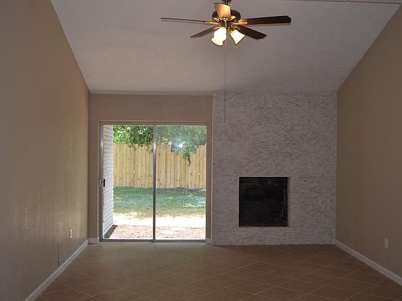 3rd image of 11707 Corona Ln