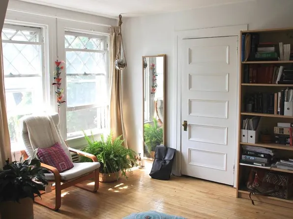 395 Daly Ave #Avenue3-3, Ottawa, ON K1N 6H1