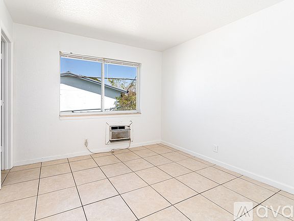 2nd image of 1502 S North St APT 5