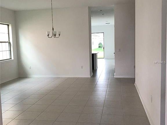 4th image of 10166 Henbury St